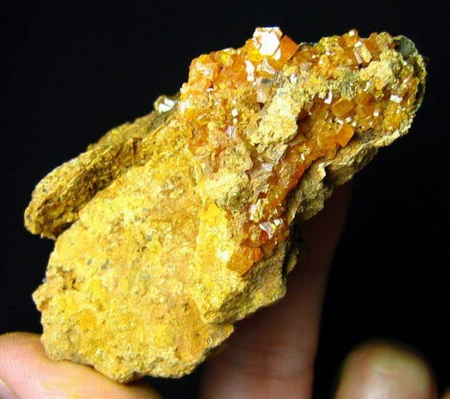 Amazon.co.jp: 天然水晶の原石 ミメタイト標本-AZ185 : ファッション